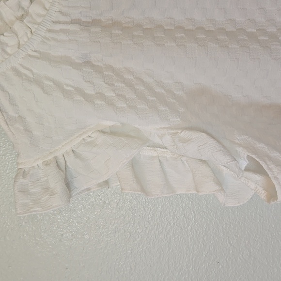 Ces Femme White Ruffle Tank Size Large - Picture 3 of 7